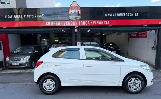 CHEVROLET ONIX 1.0 MPFI LT 8V FLEX 4P MANUAL CHEVROLET ONIX 1.0 MPFI LT 8V FLEX 4P MANUAL