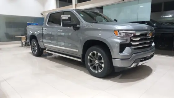 CHEVROLET SILVERADO 5.3 V8 GASOLINA 1500 HIGH COUNTRY 4X4 AUTOMÁTICO