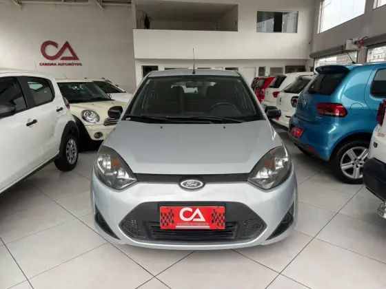 FORD FIESTA 1.0 ROCAM SE 8V FLEX 4P MANUAL FORD FIESTA 1.0 ROCAM SE 8V FLEX 4P MANUAL