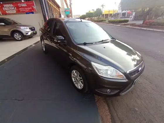 FORD FOCUS 2.0 GLX SEDAN 16V FLEX 4P AUTOMÁTICO