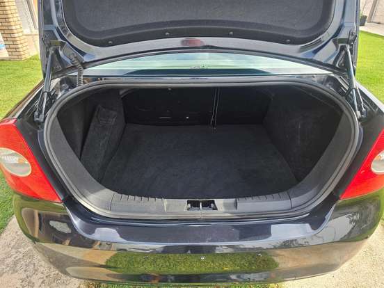 FORD-FOCUS-2.0 GLX SEDAN 16V FLEX 4P AUTOMÁTICO FORD-FOCUS-2010