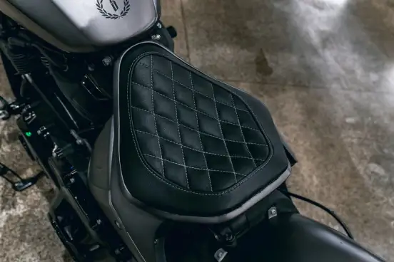 HARLEY-DAVIDSON-SOFTAIL FXDR 114-2019