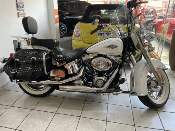 HARLEY-DAVIDSON SOFTAIL HERITAGE CLASSIC 