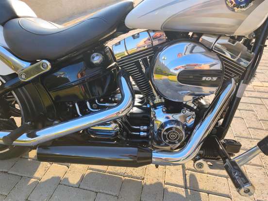 HARLEY-DAVIDSON-SOFTAIL BREAKOUT HARLEY-DAVIDSON-SOFTAIL BREAKOUT-2016