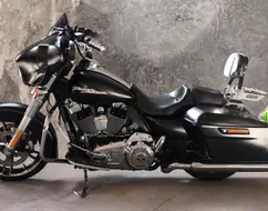 HARLEY-DAVIDSON STREET GLIDE HARLEY-DAVIDSON STREET GLIDE