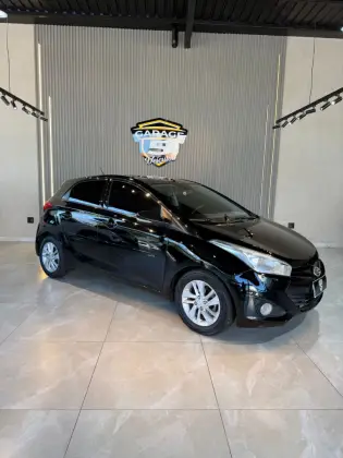 HYUNDAI HB20 1.6 PREMIUM 16V FLEX 4P AUTOMÁTICO HYUNDAI HB20 1.6 PREMIUM 16V FLEX 4P AUTOMÁTICO