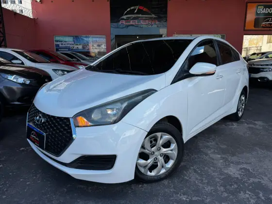 HYUNDAI HB20S 1.0 COMFORT PLUS 12V FLEX 4P MANUAL