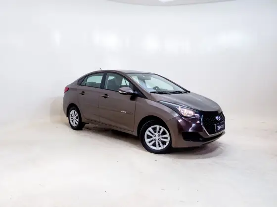 HYUNDAI HB20S 1.6 COMFORT PLUS 16V FLEX 4P AUTOMÁTICO