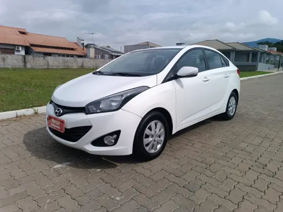 HYUNDAI HB20S 1.6 COPA DO MUNDO 16V FLEX 4P AUTOMÁTICO