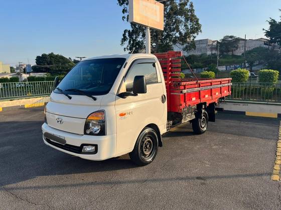 HYUNDAI HR 2.5 LONGO SEM CAÇAMBA 4X2 16V 130CV TURBO INTERCOOLER DIESEL 2P MANUAL