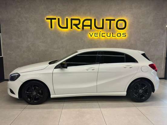 MERCEDES-BENZ-A 200-2014