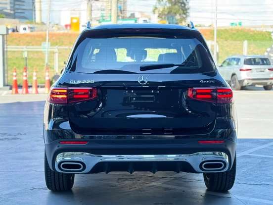 MERCEDES-BENZ-GLB 220-2.0 MHEV AMG LINE 4MATIC 8G-DCT MERCEDES-BENZ-GLB 220-2025
