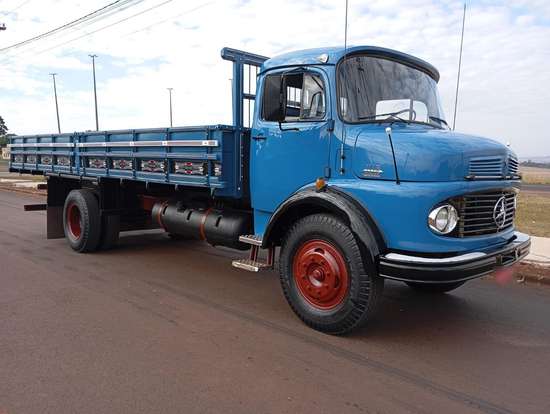 MERCEDES-BENZ-200 D-1970