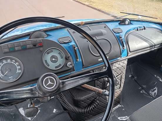 MERCEDES-BENZ-200 D-2.0 DIESEL 4P MANUAL MERCEDES-BENZ-200 D-1970