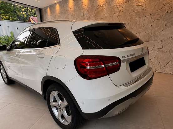 MERCEDES-BENZ-GLA 200-1.6 CGI FLEX ADVANCE 7G-DCT MERCEDES-BENZ-GLA 200-2019