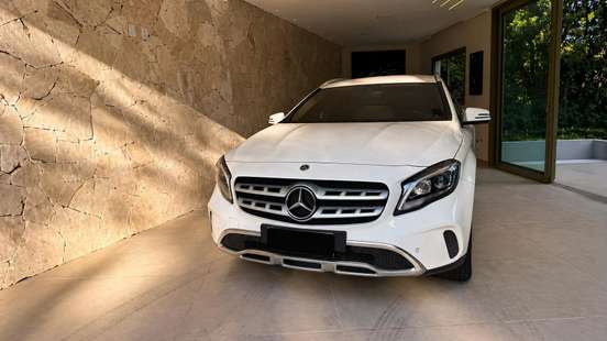 MERCEDES-BENZ-GLA 200-2019