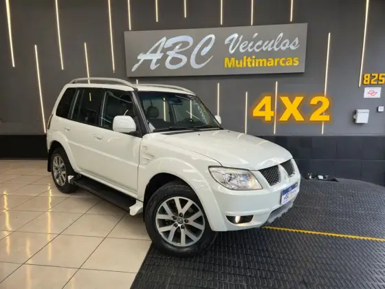 MITSUBISHI PAJERO TR4 2.0 4X2 16V 140CV FLEX 4P AUTOMÁTICO