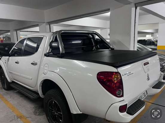MITSUBISHI-L200 TRITON-3.5 HPE 4X4 CD V6 24V FLEX 4P AUTOMÁTICO MITSUBISHI-L200 TRITON-2016