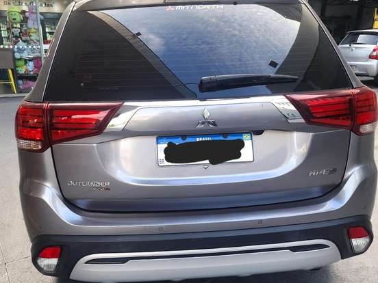 MITSUBISHI-OUTLANDER-3.0 MIVEC V6 GASOLINA HPE-S AWD AUTOMÁTICO MITSUBISHI-OUTLANDER-2018