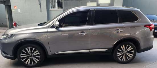 MITSUBISHI-OUTLANDER-2018