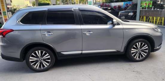 MITSUBISHI-OUTLANDER-2018