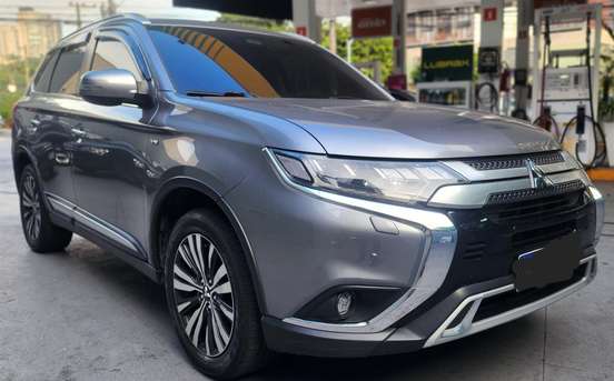 MITSUBISHI-OUTLANDER-2018