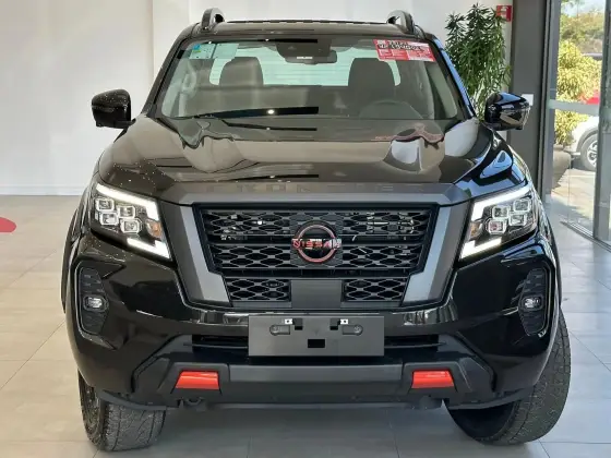 NISSAN FRONTIER 2.3 16V TURBO DIESEL PRO4X CD 4X4 AUTOMÁTICO