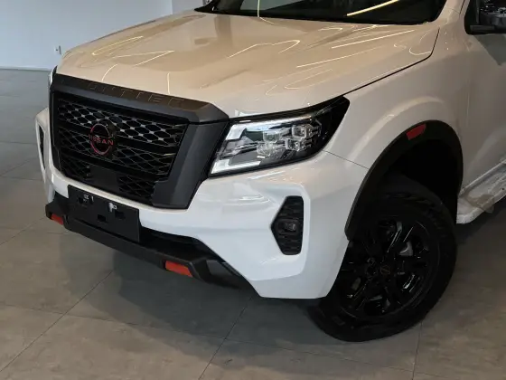 NISSAN FRONTIER 2.3 16V TURBO DIESEL PRO4X CD 4X4 AUTOMÁTICO