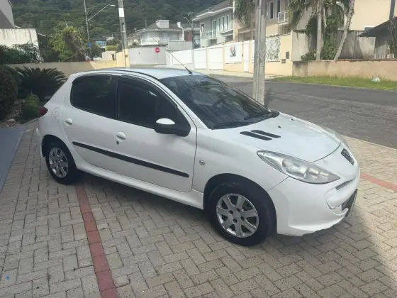 PEUGEOT 207 1.4 XR 8V FLEX 4P MANUAL