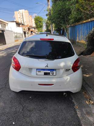 PEUGEOT-208-2014