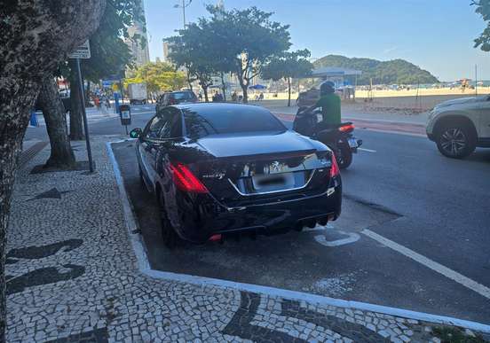 PEUGEOT-308cc-2012