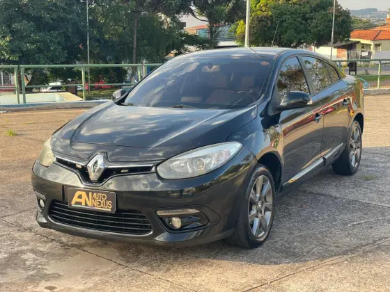 RENAULT FLUENCE 2.0 DYNAMIQUE PLUS 16V FLEX 4P AUTOMÁTICO