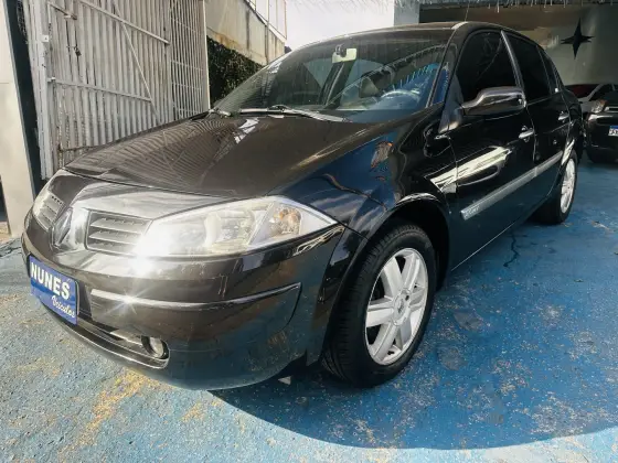 RENAULT MEGANE 2.0 DYNAMIQUE SEDAN 16V GASOLINA 4P AUTOMÁTICO