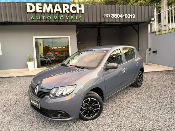 RENAULT SANDERO 1.0 AUTHENTIQUE 16V FLEX 4P MANUAL