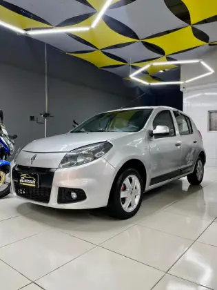 RENAULT SANDERO 1.6 EXPRESSION 8V FLEX 4P MANUAL