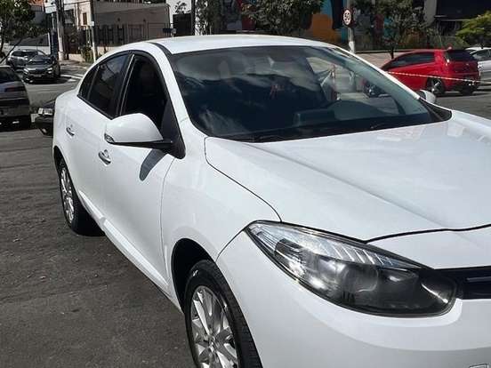 RENAULT-FLUENCE-2.0 DYNAMIQUE PLUS 16V FLEX 4P AUTOMÁTICO RENAULT-FLUENCE-2015