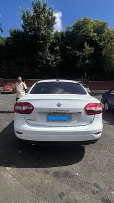 RENAULT-FLUENCE-2.0 DYNAMIQUE PLUS 16V FLEX 4P AUTOMÁTICO RENAULT-FLUENCE-2015