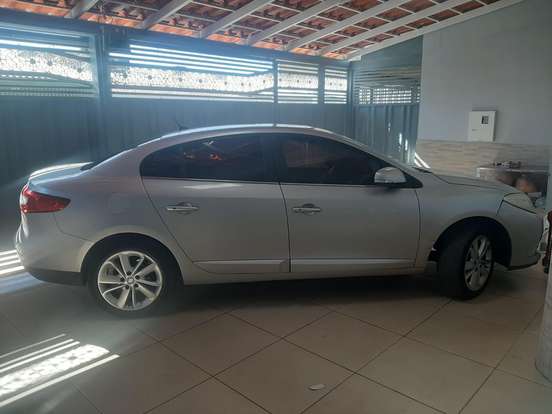 RENAULT-FLUENCE-2015