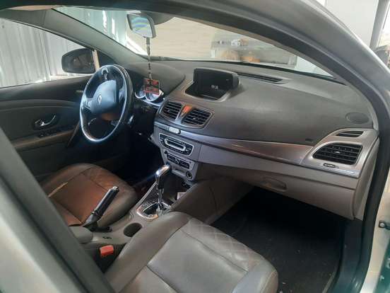 RENAULT-FLUENCE-2015