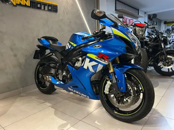 SUZUKI GSX-R750 MOTO GP SUZUKI GSX-R750 MOTO GP