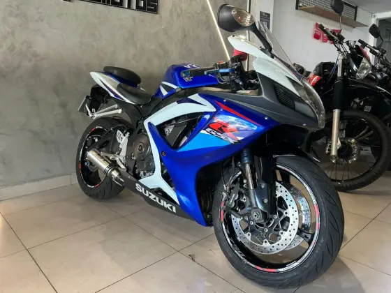 SUZUKI GSX-R750 
