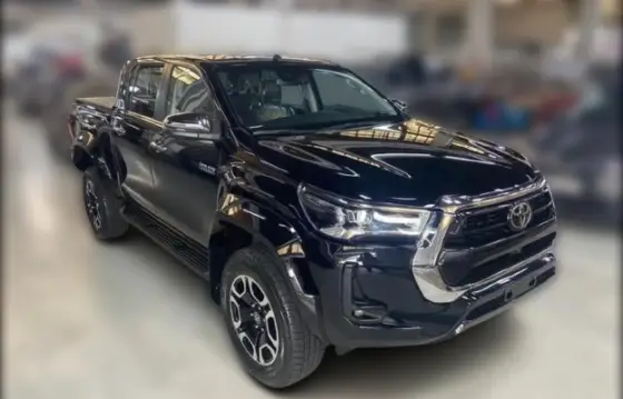 TOYOTA HILUX 2.8 D-4D TURBO DIESEL CD SRX PLUS 4X4 AUTOMÁTICO