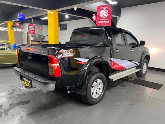 TOYOTA-HILUX-2.5 4X4 CS CHASSI CABINE 16V TURBO DIESEL 2P MANUAL TOYOTA-HILUX-2011
