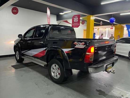 TOYOTA-HILUX-2.5 4X4 CS CHASSI CABINE 16V TURBO DIESEL 2P MANUAL TOYOTA-HILUX-2011