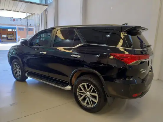TOYOTA-HILUX SW4-2016