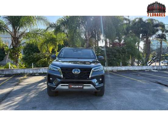 TOYOTA-HILUX SW4-2.8 D-4D TURBO DIESEL SRX 7L 4X4 AUTOMÁTICO TOYOTA-HILUX SW4-2021