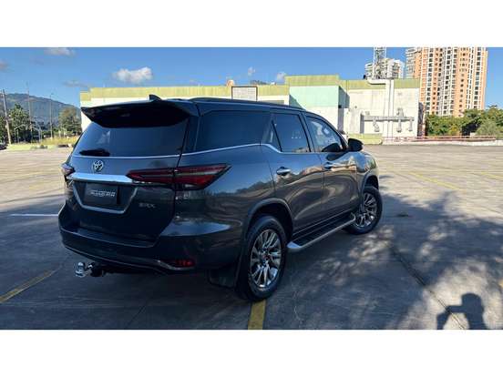 TOYOTA-HILUX SW4-2021