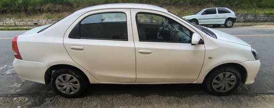TOYOTA-ETIOS-2019