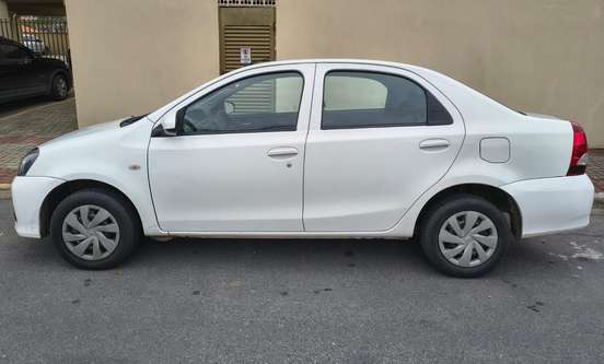 TOYOTA-ETIOS-1.5 X SEDAN 16V FLEX 4P AUTOMÁTICO TOYOTA-ETIOS-2019