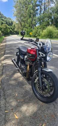 TRIUMPH SPEED TWIN 